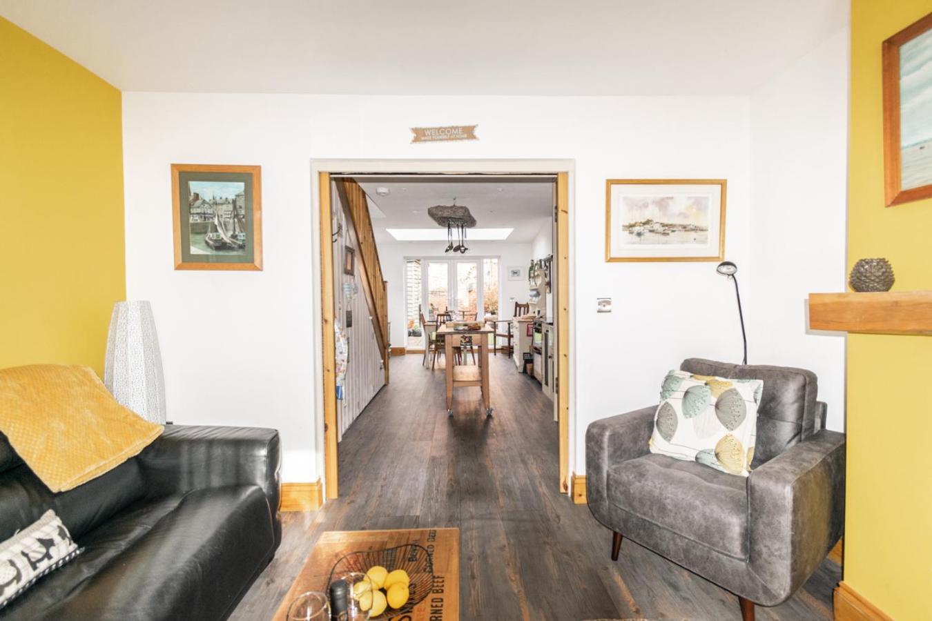 Stylish 2 Bedrooms Cosy & Bright Cottage, Pet Friendly, Sleeps 5, Titchfield Village - Summer Special Offer!! - By Blue Puffin Stays Exterior foto